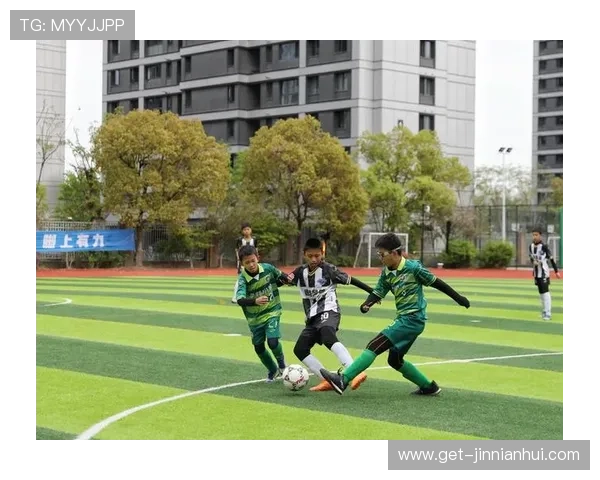 绿茵激战即将上演 谁能在本周末震撼球场掀起风暴